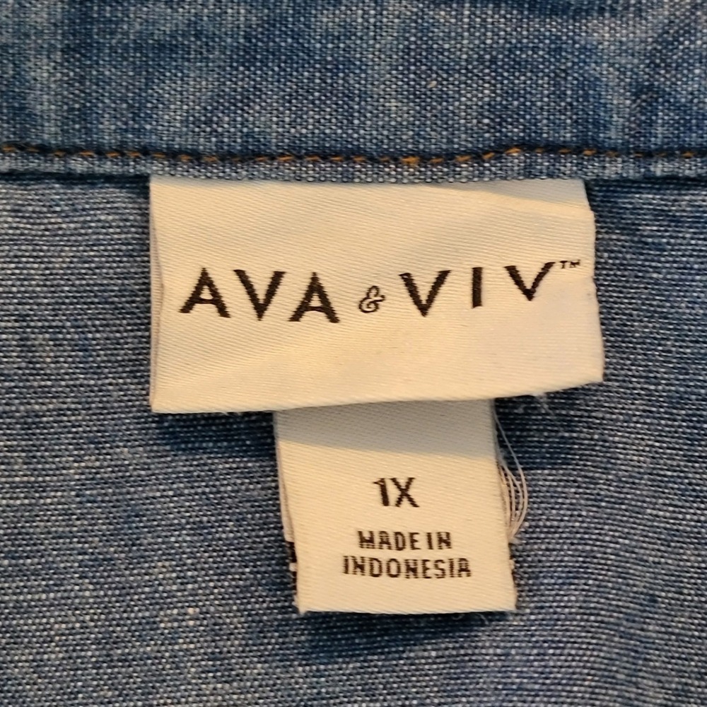 Ava & Viv Womens 1X Blue Denim Sleeveless Button Front Shirt Dress w/ Pockets - Picture 4 of 6